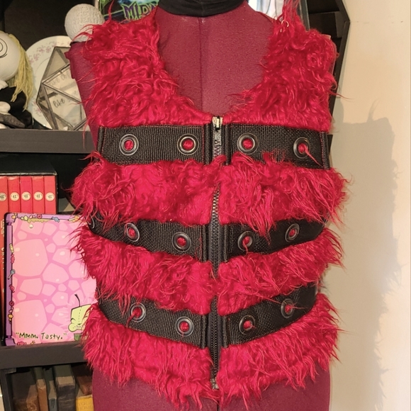 90's Serious LA Cyberpunk Faux Fur Club Vest - Picture 2 of 4